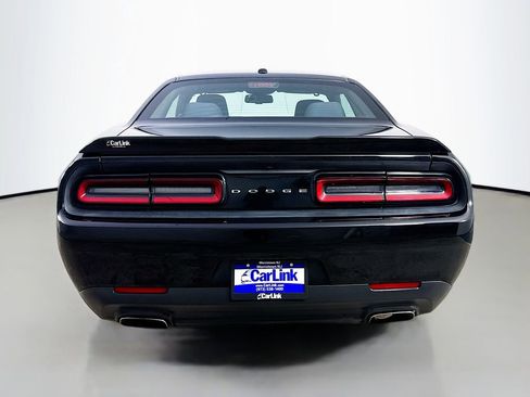 Used 2017 Dodge Challenger SXT RWD image 7