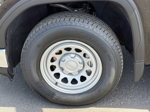 Used 2024 GMC Sierra 1500 Pro w/ Convenience Package image 10