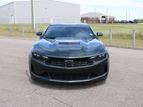 Used 2020 Chevrolet Camaro LT RWD image 4
