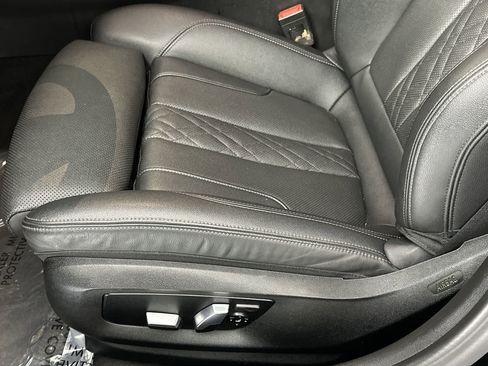 Used 2022 BMW 540i w/ Premium Package image 16