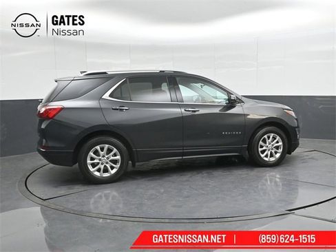 Used 2018 Chevrolet Equinox LT w/ Sun & Infotainment Package image 3