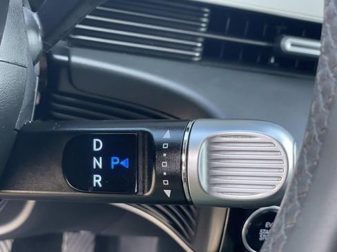 Used 2024 Hyundai Ioniq 5 SEL image 17