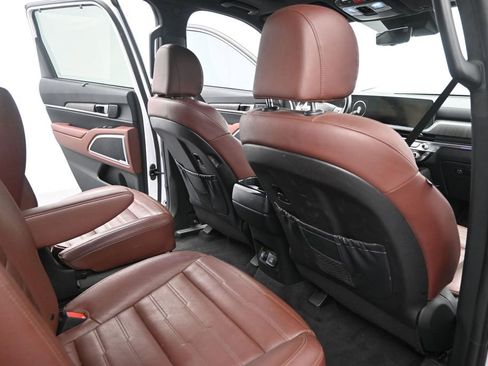 Certified 2023 Kia Telluride SX Prestige AWD/4WD image 21