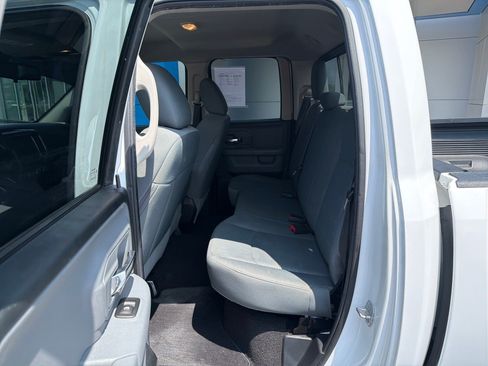 Used 2016 RAM 1500 Classic SLT AWD/4WD image 8