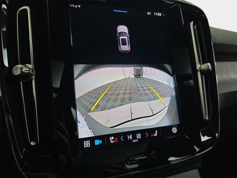 Used 2023 Volvo XC40 B5 Ultimate w/ Protection Package Premier image 26