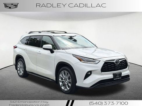 Used 2021 Toyota Highlander Limited AWD/4WD image 21