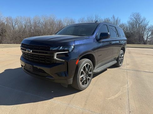 Used 2023 Chevrolet Tahoe RST image 2