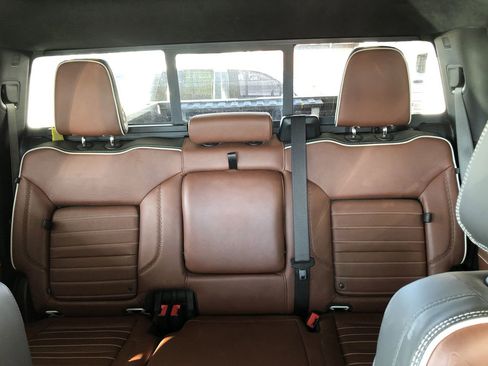 Used 2025 GMC Sierra 2500 Denali Ultimate image 11