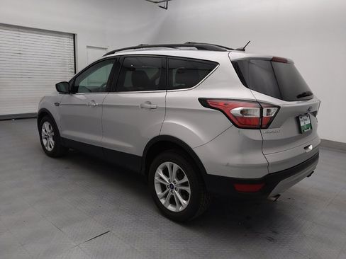 Used 2017 Ford Escape SE w/ Equipment Group 201A image 3