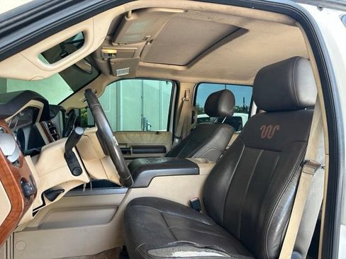 Used 2015 Ford F250 King Ranch w/ FX4 Off-Road Package AWD/4WD image 13