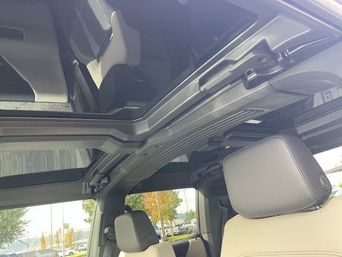 New 2026 GMC Hummer EV 4x4 Crew Cab image 18