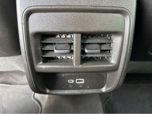 Certified 2024 Cadillac XT4 Premium Luxury image 16