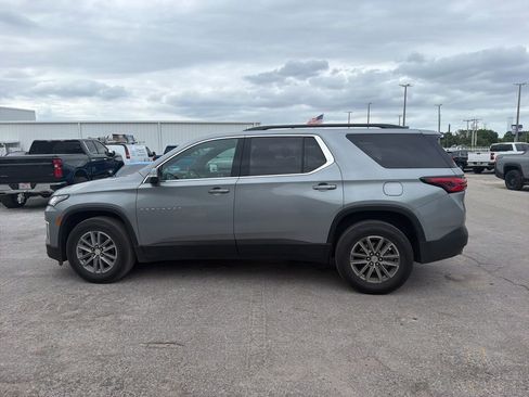 Used 2023 Chevrolet Traverse LT FWD image 8