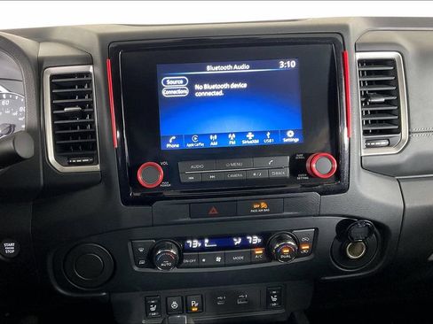 Used 2022 Nissan Frontier SV RWD image 5