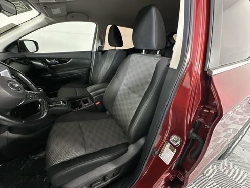 Used 2022 Nissan Rogue Sport SV FWD image 11