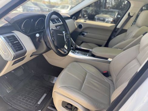 Used 2017 Land Rover Range Rover Sport SE image 10