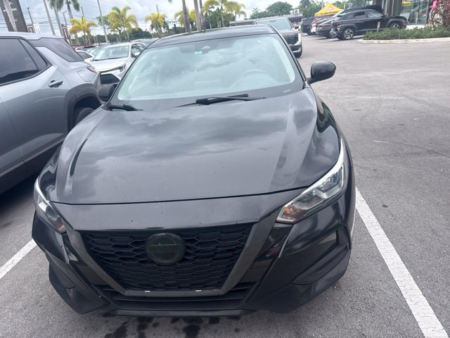 Used 2022 Nissan Sentra SV w/ Trunk Package FWD image 2