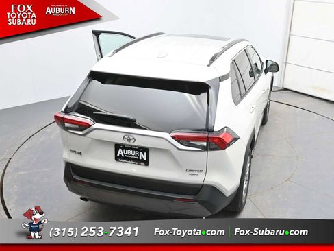 Used 2021 Toyota RAV4 Limited image 32