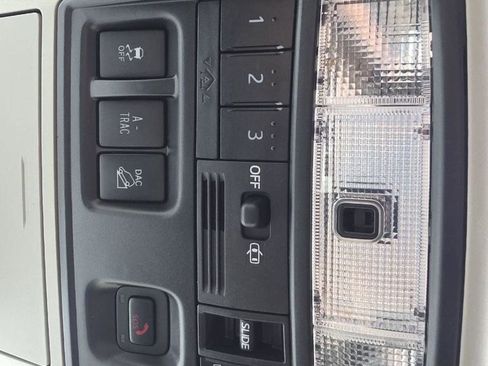 Used 2020 Toyota 4Runner Limited image 21