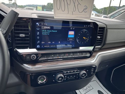 Used 2023 Chevrolet Silverado 1500 LT image 19