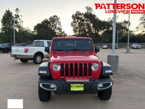 Used 2023 Jeep Gladiator Sport AWD/4WD image 2