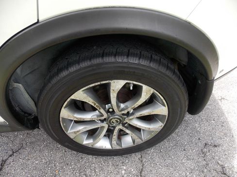 Used 2012 Nissan Juke SL w/ Sport Pkg image 28