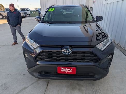 Used 2020 Toyota RAV4 XLE w/ Convenience Package image 36
