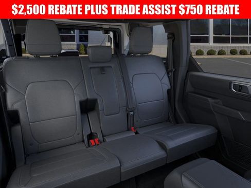 New 2025 Ford Bronco Badlands image 11