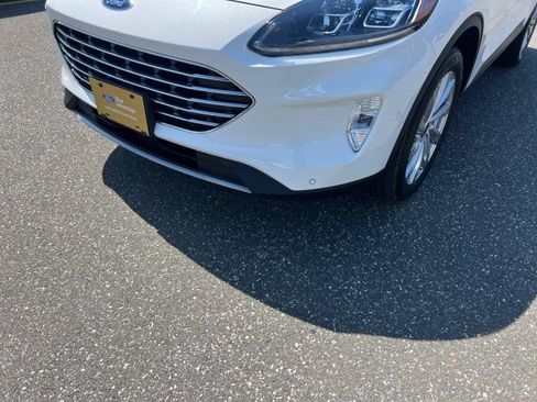 Used 2022 Ford Escape Titanium w/ Titanium Elite Package image 34