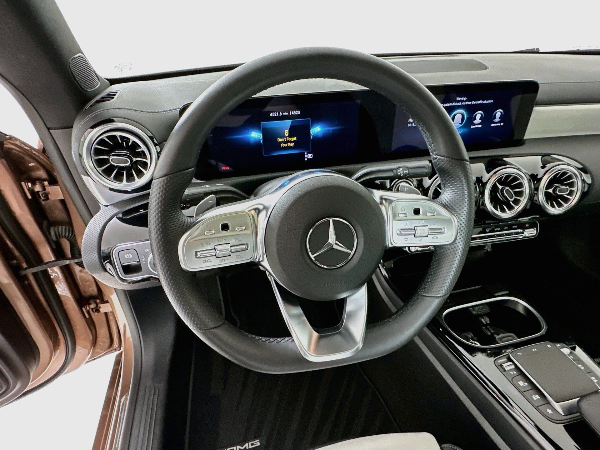 Used 2023 Mercedes-Benz CLA 250 image 12