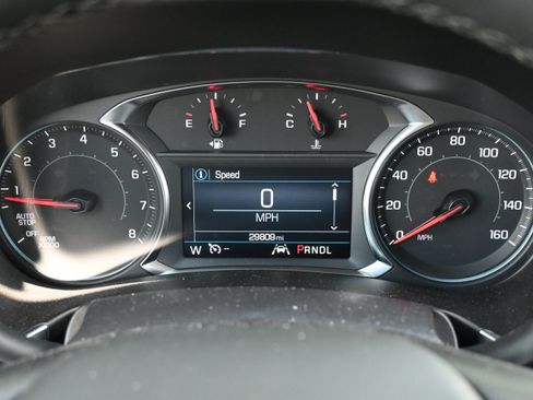 Used 2024 Chevrolet Equinox LT FWD image 24