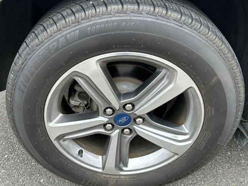 Used 2020 Ford Edge SEL w/ Convenience Package image 12