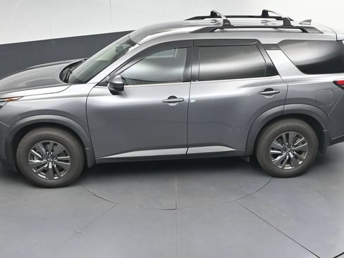 Used 2024 Nissan Pathfinder SV w/ Black Appearance Package FWD image 37