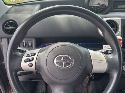 Used 2006 Scion xB FWD image 7