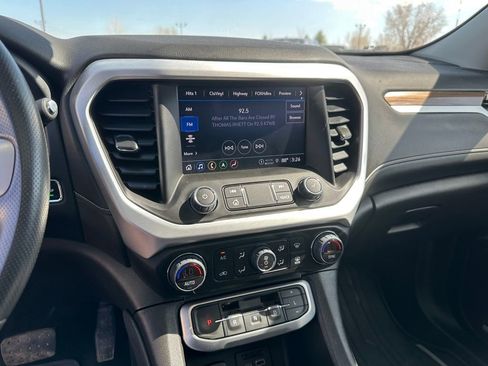 Used 2023 GMC Acadia SLE w/ Driver Convenience Package AWD/4WD image 16