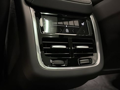 New 2026 Volvo XC60 B5 Ultra w/ Protection Package Premier image 28