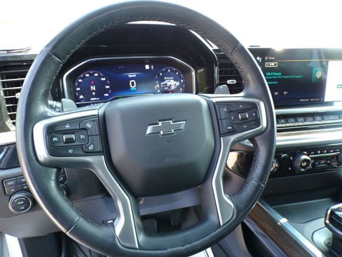 Used 2023 Chevrolet Silverado 1500 LT Trail Boss AWD/4WD image 12
