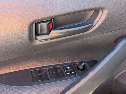 Used 2025 Toyota Corolla LE image 11