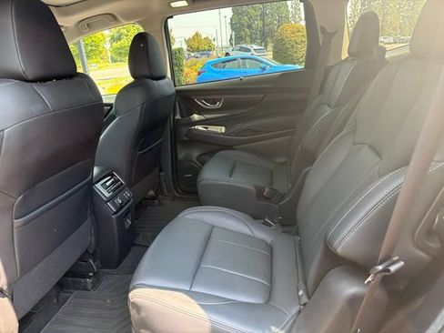 Used 2023 Subaru Ascent Touring AWD/4WD image 7