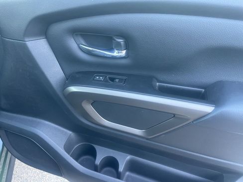 Used 2024 Nissan Titan SV w/ SV Bronze Edition Package image 21