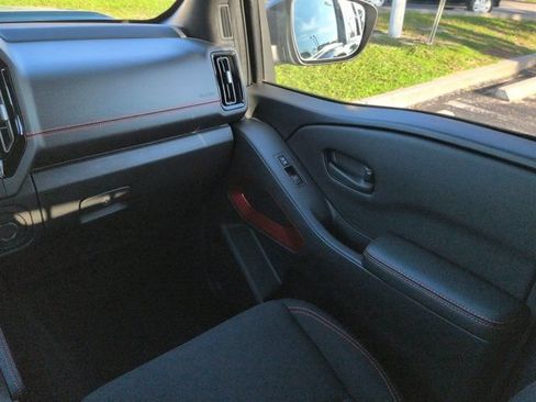 Used 2026 Nissan Frontier PRO-4X w/ Pro-4x Convenience Package AWD/4WD image 16