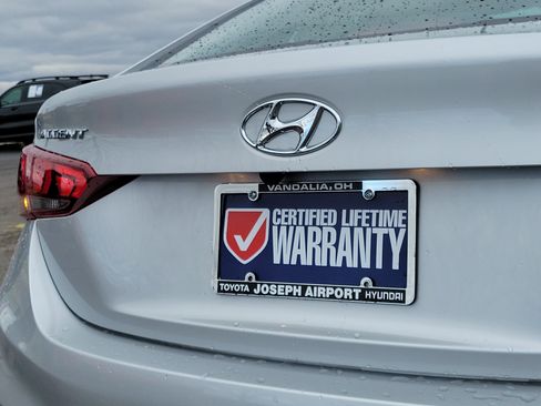 Used 2022 Hyundai Accent SE image 7