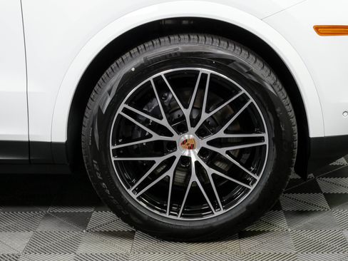 New 2026 Porsche Cayenne AWD/4WD image 41