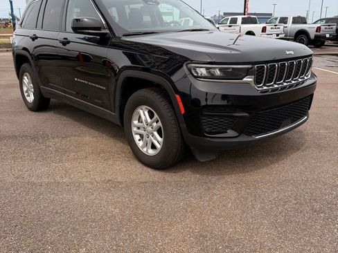 Used 2024 Jeep Grand Cherokee Laredo RWD image 6