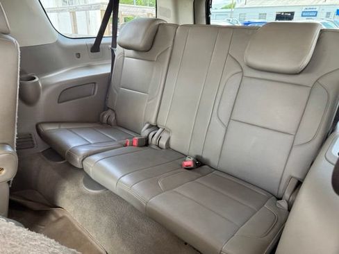 Used 2017 Chevrolet Suburban Premier AWD/4WD image 25
