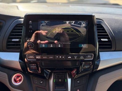 Used 2018 Honda Odyssey EX-L image 17