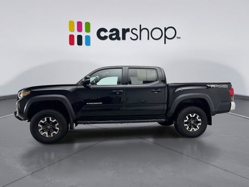 Used 2019 Toyota Tacoma TRD Off-Road image 2
