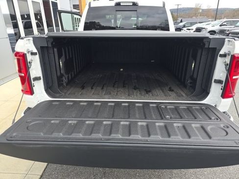 Used 2025 RAM 1500 Limited AWD/4WD image 33