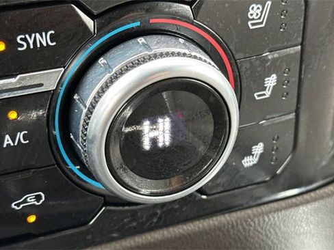 Used 2023 GMC Sierra 1500 SLT w/ SLT Premium Plus Package image 29