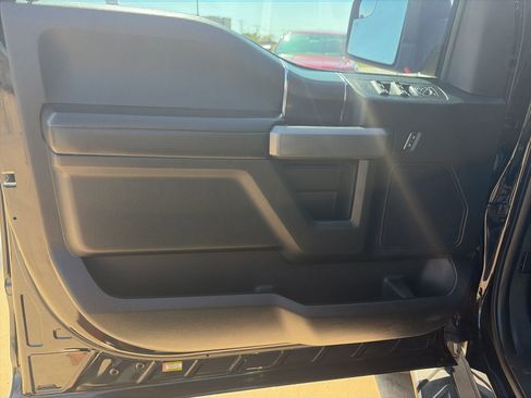 Used 2018 Ford F150 XLT w/ Equipment Group 302A Luxury image 13